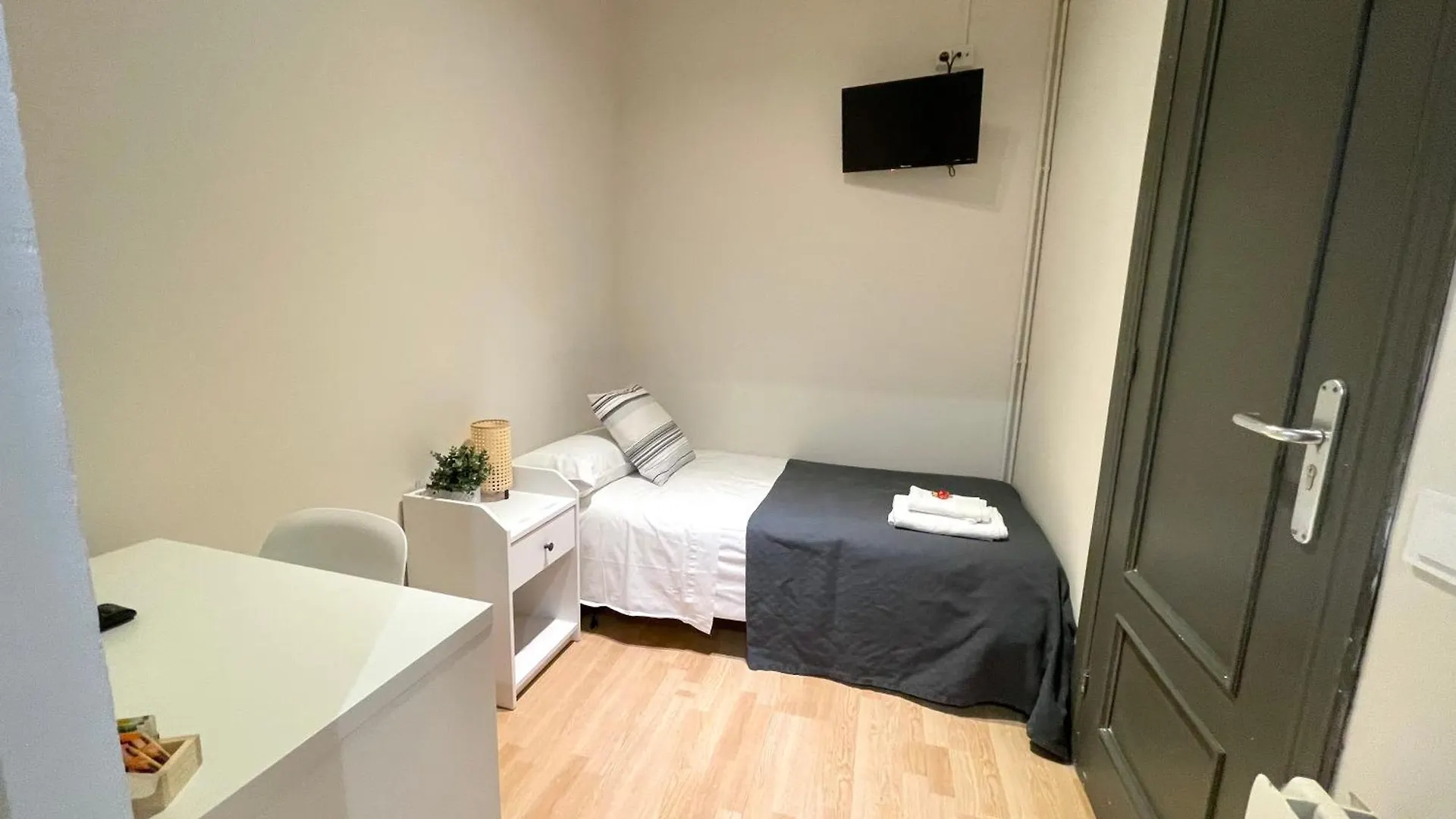 Barcelona Pr Guesthouse El Prat de Llobregat Guest house